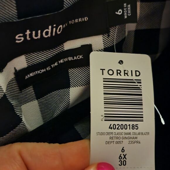 6X 30W Torrid Black White Retro Gingham Plaid Blazer Crepe Open Shawl Collar Plu - Picture 9 of 9